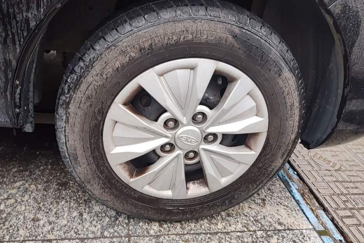 Used JAC M3 2019 PLUS Maker Edition 1.8L Luxury Model Right Front Wheel Hub
