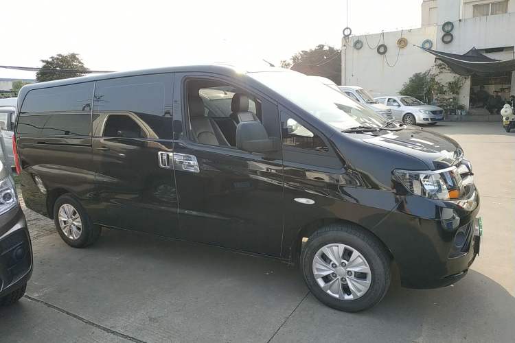 Used JAC M3 2019 PLUS Maker Edition 1.8L Luxury Model Right Side