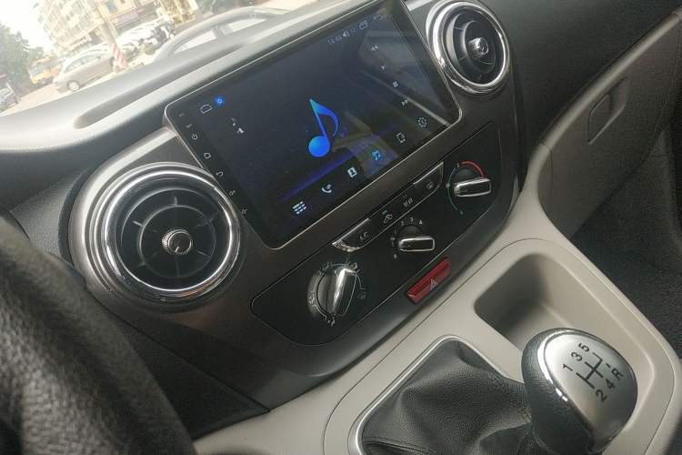 Used JAC M3 2019 PLUS IKEA Edition 1.8L Luxury 9-Seater Audio And AC Panel