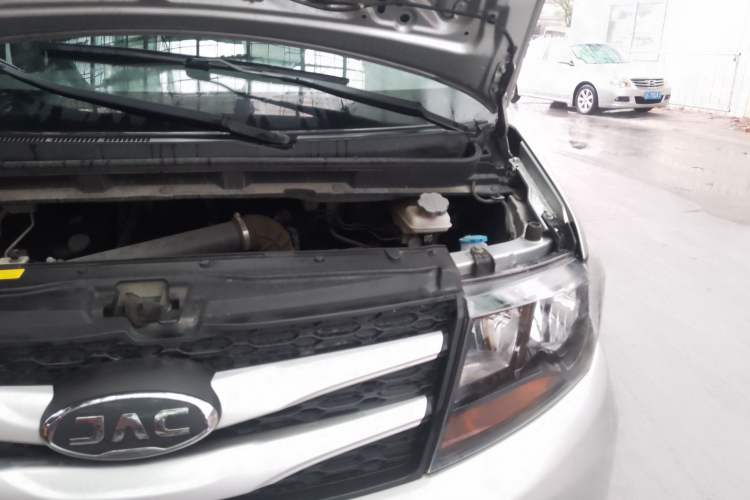 Used JAC M3 2019 PLUS Maker Edition 1.8L Luxury Model Engine Bay Left