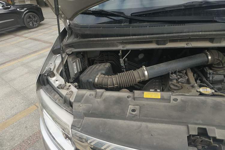 Used JAC M3 2019 PLUS IKEA Edition 1.8L Luxury 9-Seater Engine Bay Right