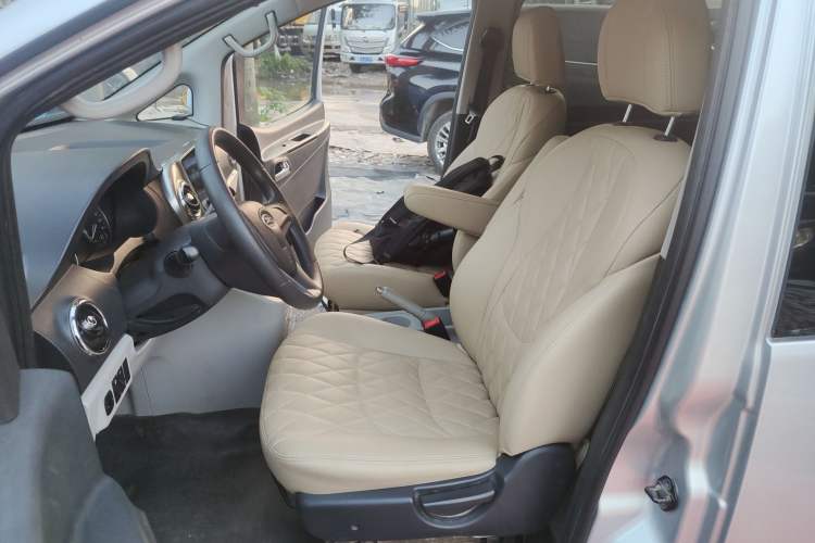Used JAC M3 2019 PLUS IKEA Edition 1.8L Luxury 9-Seater Left Front Seat