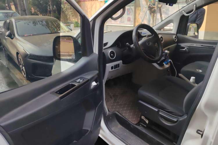 Used JAC M3 2019 PLUS Maker Edition 1.8L Luxury Model Driver Seat