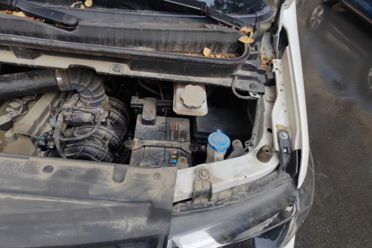 Used JAC M3 2019 PLUS Maker Edition 1.8L Luxury Model Engine Bay Left