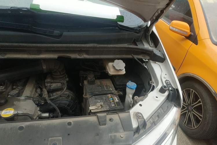 Used JAC M3 2019 IKEA Edition 1.8L Luxury Smart Model Engine Bay Left