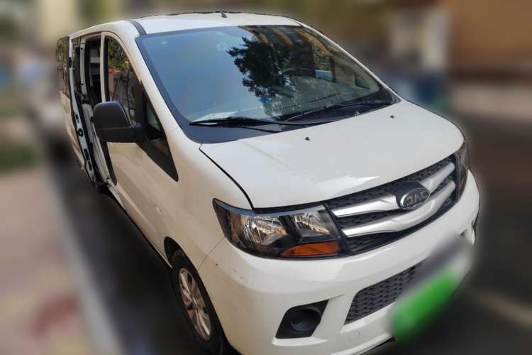 Used JAC M3 2019 PLUS Maker Edition 1.8L Luxury Model Front Right 45 Deg