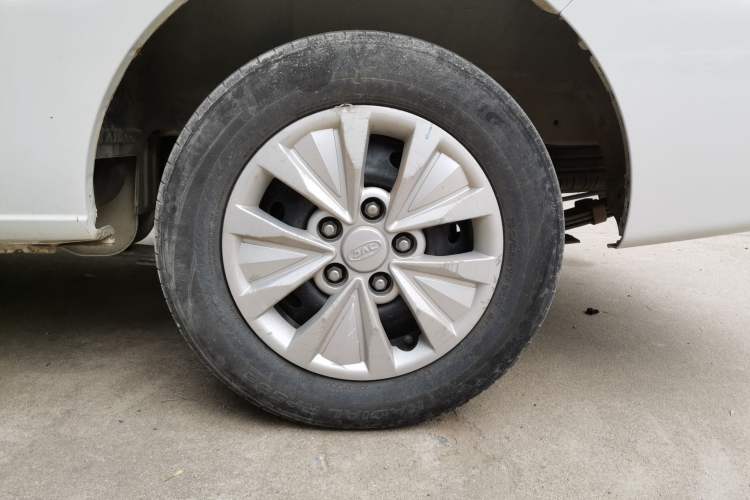Used JAC M3 2019 Creator Edition 1.8L Luxury Model Left Rear Wheel Hub