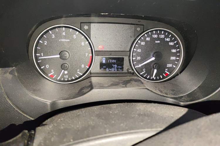 Used JAC M3 2019 PLUS Maker Edition 1.8L Luxury Model Odometer Close Up