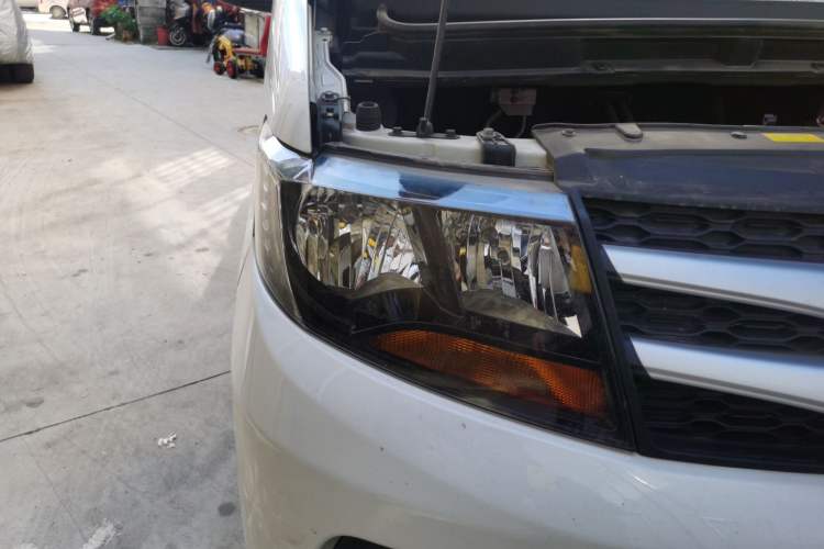 Used JAC M3 2019 Creator Edition 1.8L Luxury Model Right Front Headlight