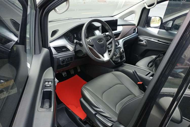 Used JAC M3 2022 PLUS 1.5T 7-Seater Standard Model Driver Seat