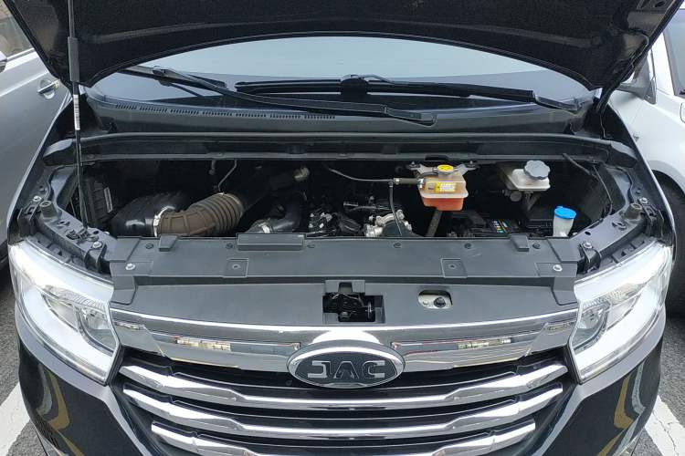 Used JAC M3 2022 PLUS 1.5T 7-Seater Standard Model Engine Bay