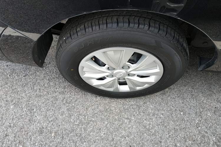 Used JAC M3 2022 PLUS 1.5T 7-Seater Standard Model Right Rear Wheel Hub