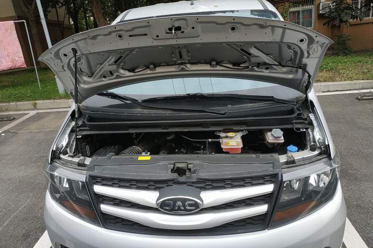 Used JAC M3 2023 PLUS 1.5T 5/7-seat Classic Edition Engine Bay