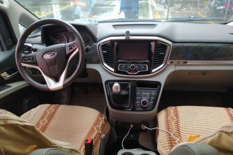 Used JAC M4 2016 2.0L Manual Luxury Smart Version Center Console