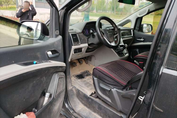 Used JAC M4 2016 2.0L Manual Luxury Version Driver Seat