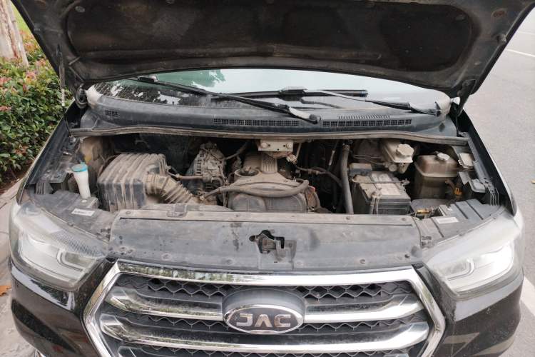 Used JAC M4 2016 2.0L Manual Luxury Version Engine Bay