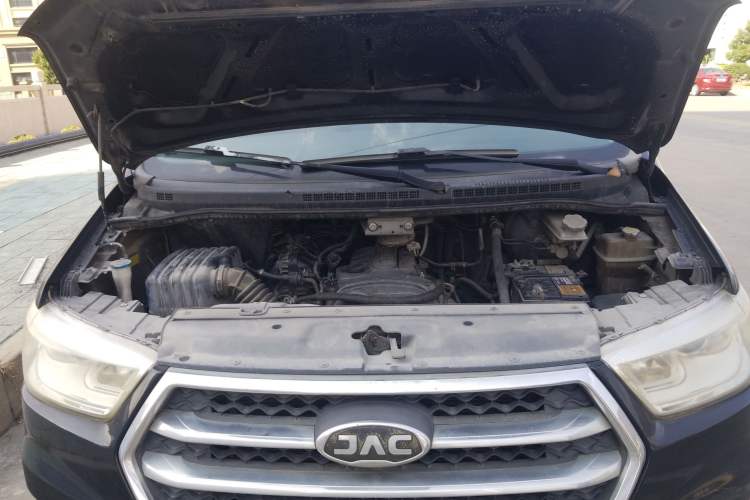 Used JAC M4 2016 2.0L Manual Comfort Edition Engine Bay