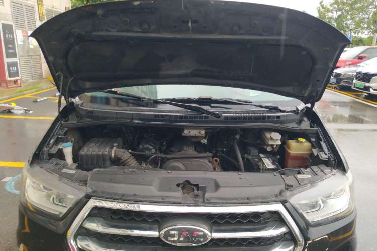 Used JAC M4 2016 2.0L Manual Luxury Smart Version Engine Bay