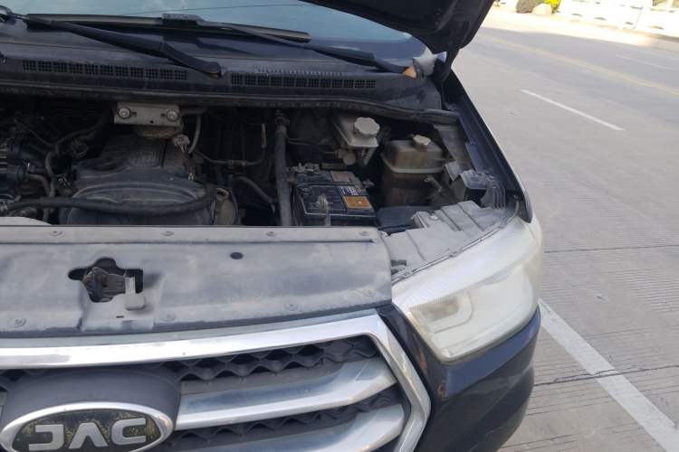 Used JAC M4 2016 2.0L Manual Comfort Edition Engine Bay Left