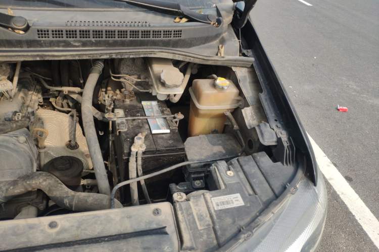 Used JAC M4 2016 2.0L Manual Luxury Smart Version Engine Bay Left