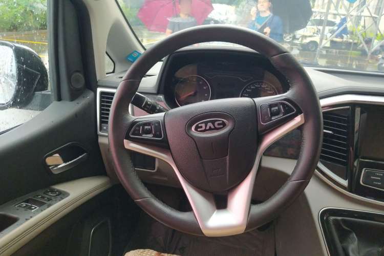 Used JAC M4 2016 2.0L Manual Luxury Smart Version Steering Wheel