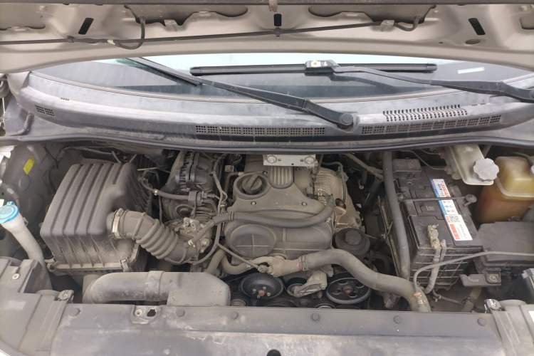 Used JAC M4 2016 2.0L Manual Comfort Edition Engine Bay