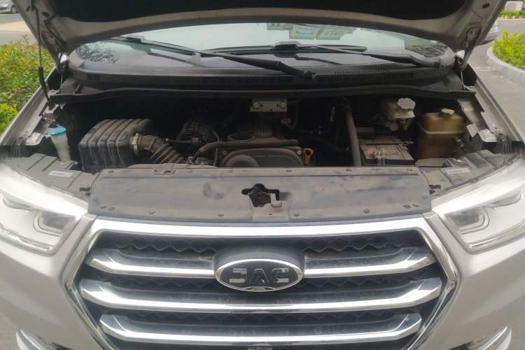 Used JAC M4 2016 2.0L Manual Comfort Edition Engine Bay