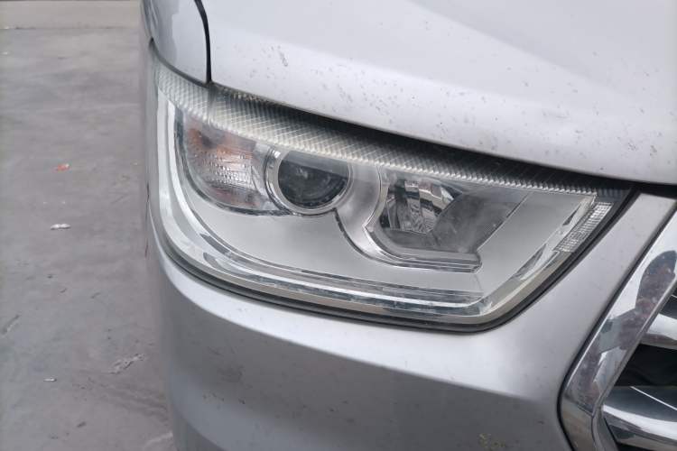 Used JAC M4 2016 2.0L Manual Comfort Edition Right Front Headlight