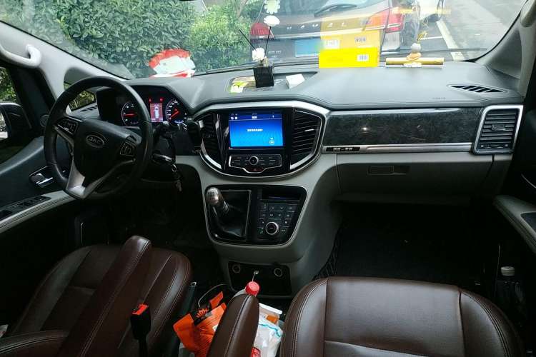 Used JAC M4 2017 1.9T Diesel Manual Luxury Model Center Console