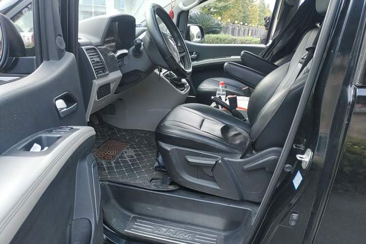Used JAC M4 2017 1.9T Diesel Manual Luxury Model Driver Seat