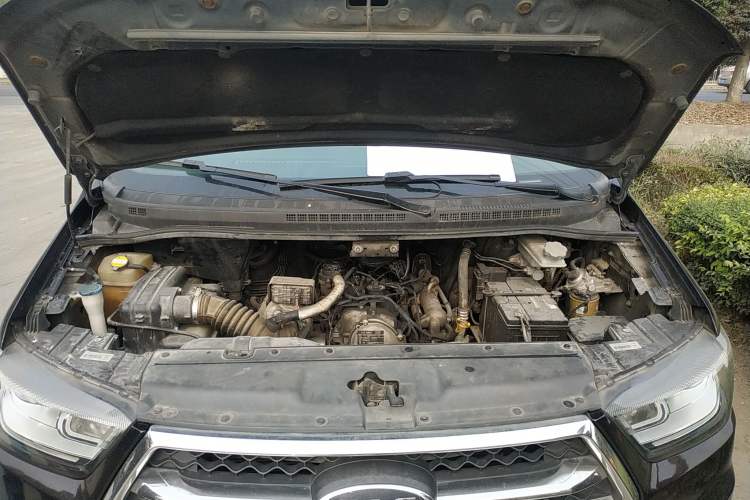 Used JAC M4 2017 1.9T Diesel Manual Luxury Model Engine Bay