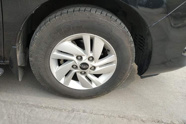 Used JAC M4 2017 1.9T Diesel Manual Luxury Model Right Front Wheel Hub