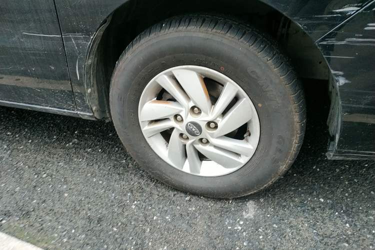 Used JAC M4 2017 1.9T Diesel Manual Luxury Model Right Front Wheel Hub
