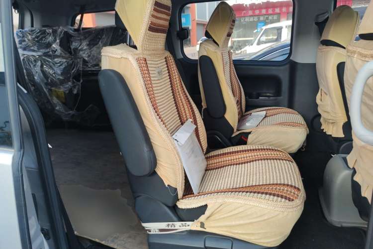 Used JAC M4 2017 1.9T Diesel Manual Luxury Model Left Rear Seat