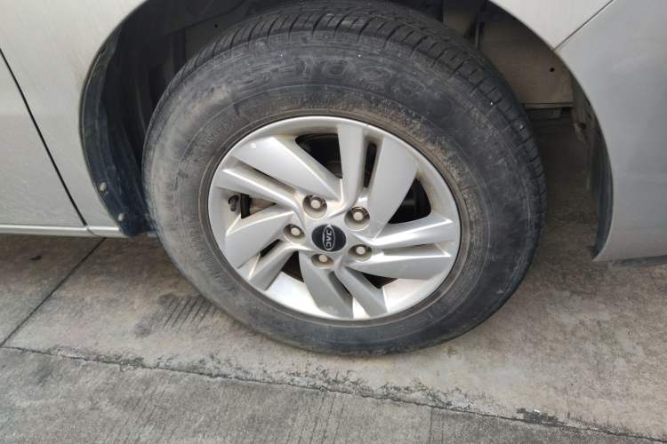 Used JAC M4 2017 1.9T Diesel Manual Luxury Model Right Front Wheel Hub