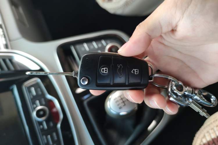 Used JAC M4 2017 1.9T Diesel Manual Luxury Model Vehicle Key