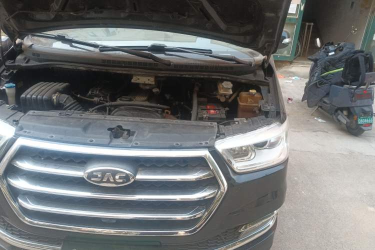 Used JAC M4 2018 2.0L Manual Express Version Engine Bay Left
