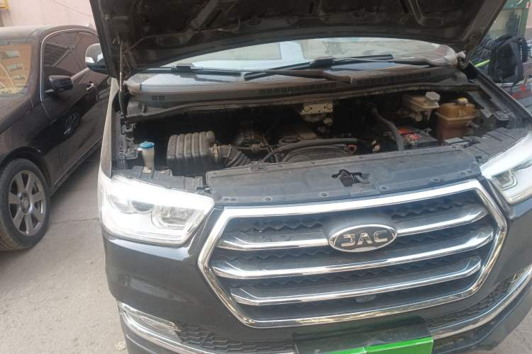 Used JAC M4 2018 2.0L Manual Express Version Engine Bay Right