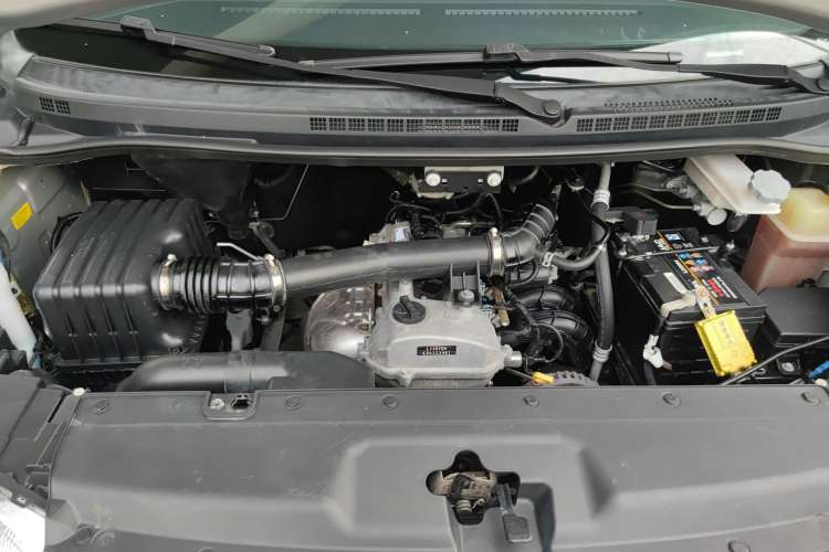 Used JAC M4 2019 Business & Travel Series 2.0L Manual Comfort Model China VI Engine Bay