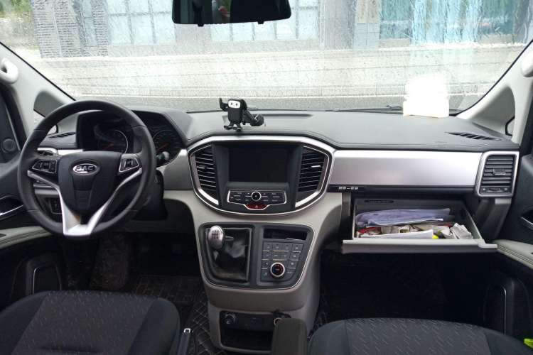 Used JAC M4 2019 Business Series 2.0L Manual - China VI Standard Center Console