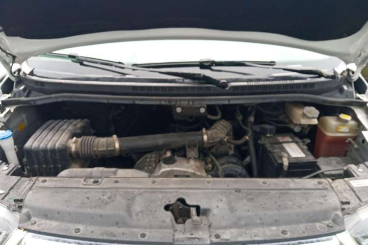 Used JAC M4 2019 Business Series 2.0L Manual - China VI Standard Engine Bay