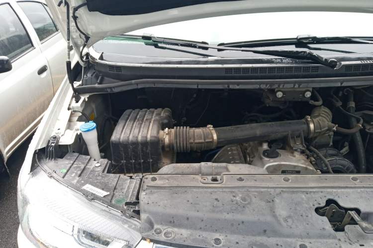 Used JAC M4 2019 Business Series 2.0L Manual - China VI Standard Engine Bay Right