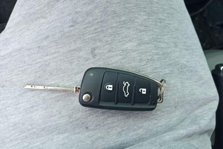 Used JAC M4 2019 Business Series 2.0L Manual - China VI Standard Vehicle Key