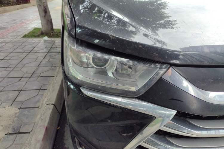 Used JAC M4 2020 2.0 CTI Diesel Manual JingShang Version China VI Standard Right Front Headlight