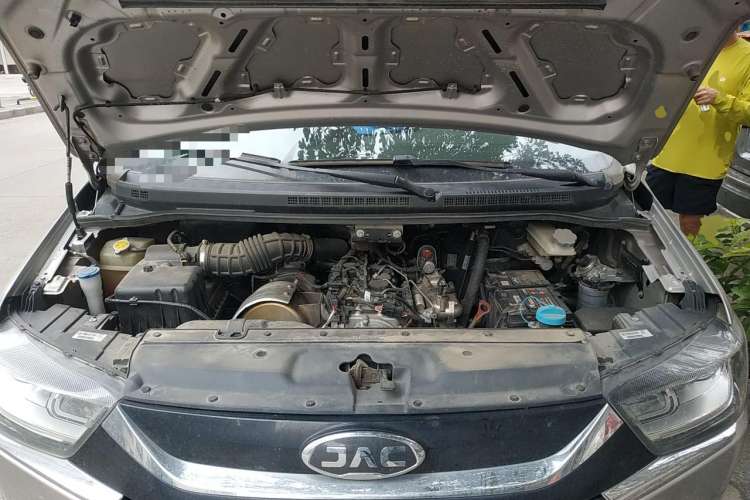 Used JAC M4 2020 2.0 CTI Diesel Manual Jingrui Model China VI Standard Engine Bay