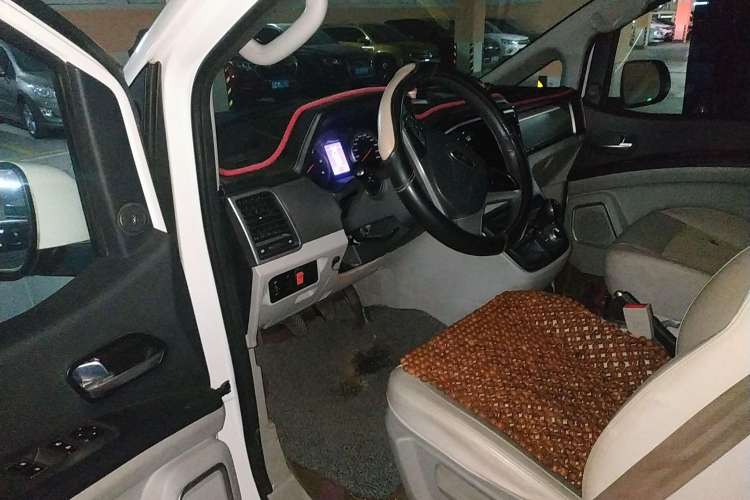 Used JAC M4 2020 2.0 CTI Diesel Manual Jingrui Model China VI Standard Driver Seat