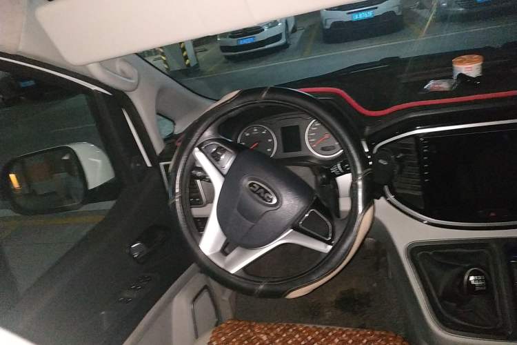 Used JAC M4 2020 2.0 CTI Diesel Manual Jingrui Model China VI Standard Steering Wheel