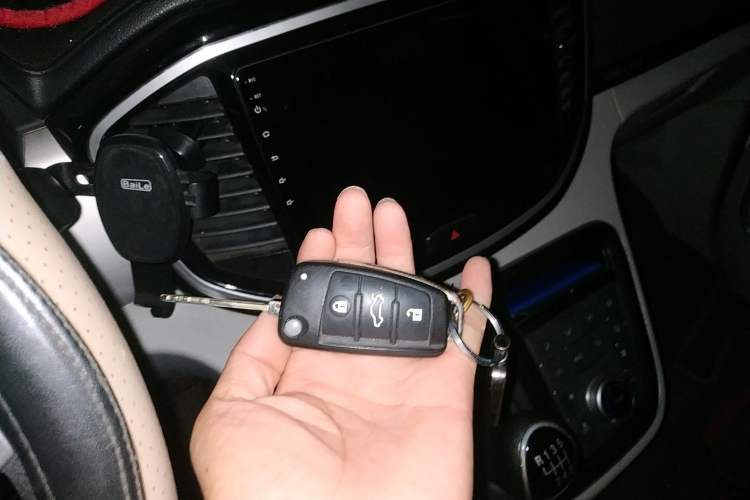 Used JAC M4 2020 2.0 CTI Diesel Manual Jingrui Model China VI Standard Vehicle Key