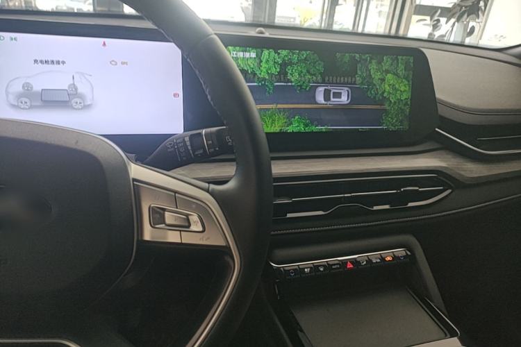Used JAC QX PHEV 2023 120 km Kinergy Version Center Console