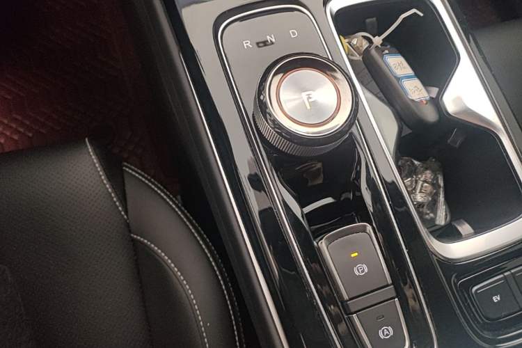 Used JAC QX PHEV 2023 120 km Kinergy Version Gear Lever
